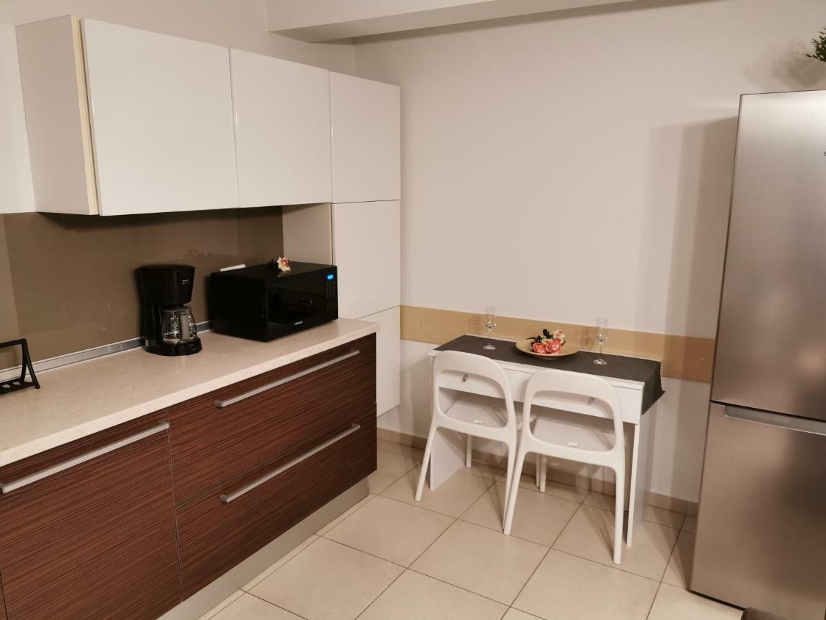 Pall'S Minimal Apartment Néa Péramos エクステリア 写真
