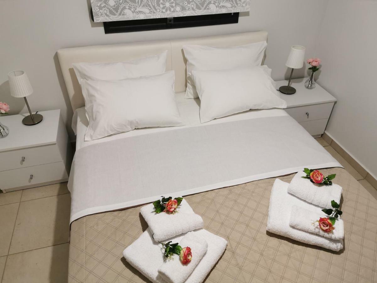 Pall'S Minimal Apartment Néa Péramos エクステリア 写真